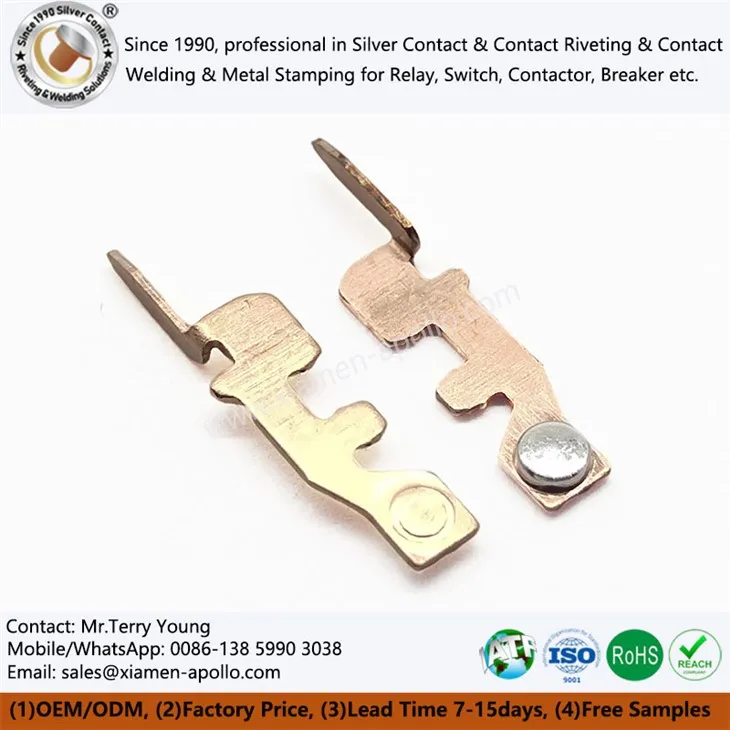 Ingjutna nitande elektriska kontakter