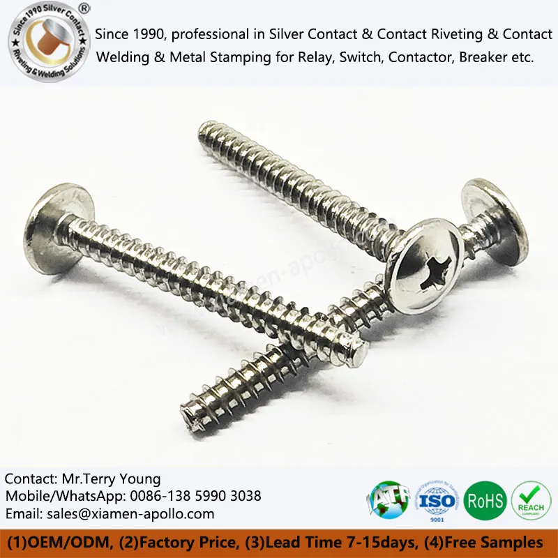 Själv-gängande spik